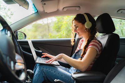 WiFi on the Go: Comparing In-Car Internet Options