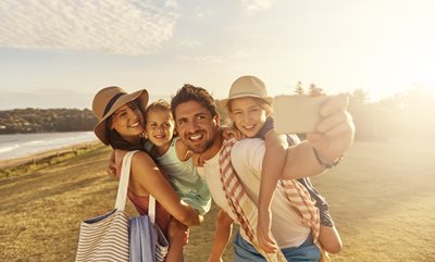 The Best Mobile Plans for Families Who Travel Frequently