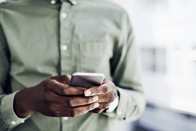 Las mejores aplicaciones móviles para que las familias militares se mantengan conectadas cuando están en movimiento